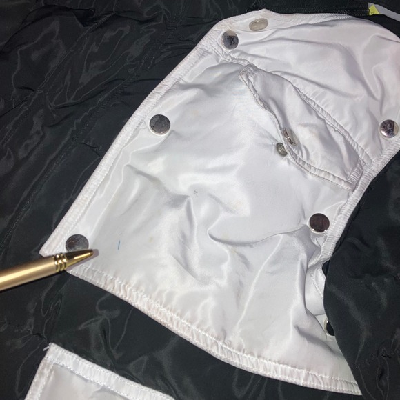 Akira Cropped Puffer Jacket Women Medium Hooded Black White Color Block Coat - Picture 11 of 14